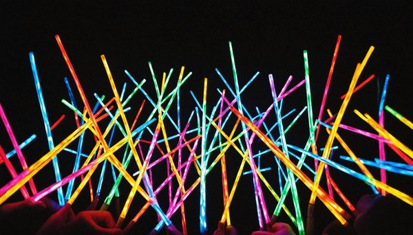 Transformez vos soirées en célébrations éclatantes avec des bâtons lumineux colorés
